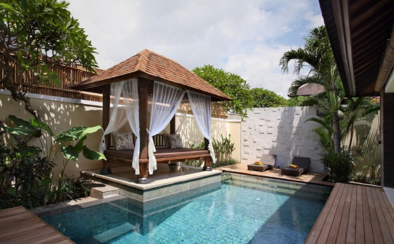 Outdoor Pool Hotel di Lalasa Villa