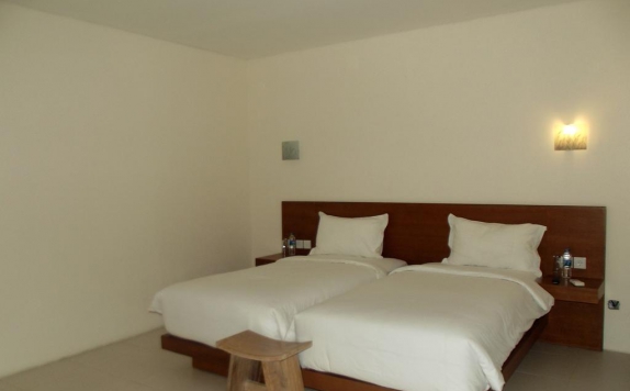 guest room twin bed di L Bajo Hotel