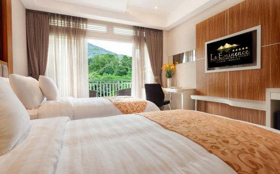 Tampilan Bedroom Hotel di Le Eminence Puncak Hotel Convention & Resort