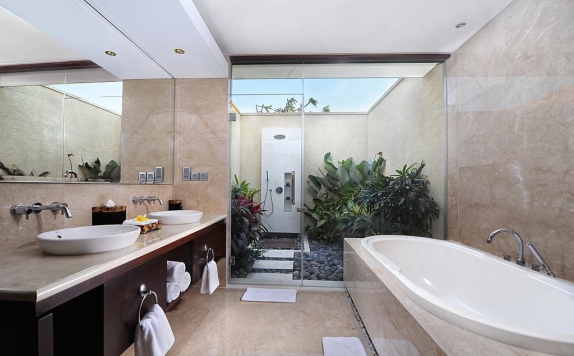 Bathroom di Mahagiri Villa And Spa Dreamland