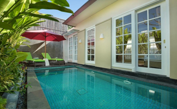 Swimming Pool di Maison at C Boutique Hotel