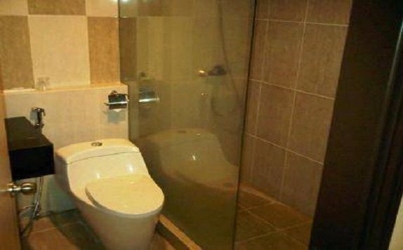 Bathroom di Manise Hotel