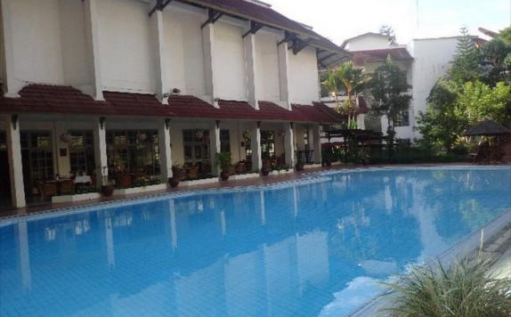 Swimming pool di Marante Hotel Toraja