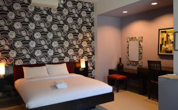guest room di Marinos Place Legian
