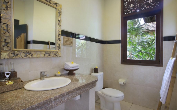 Bathroom di Mawa House Ubud