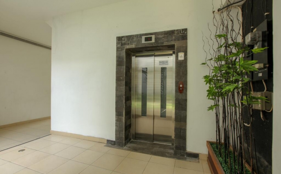 Elevator di Mawar Asri Hotel