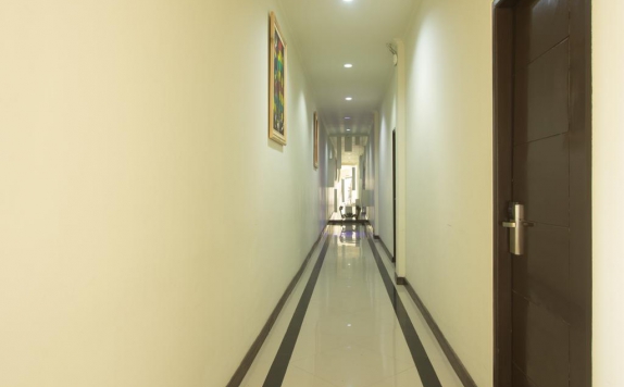 Koridor di Maxi Hotel Kedonganan