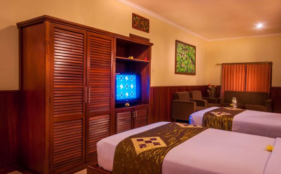guest room di Melasti Kuta Beach Bungalow & Spa