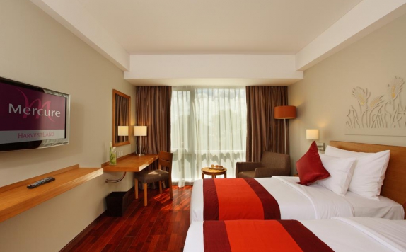 Tampilan Bedroom Hotel di Mercure Bali Harvestland Kuta