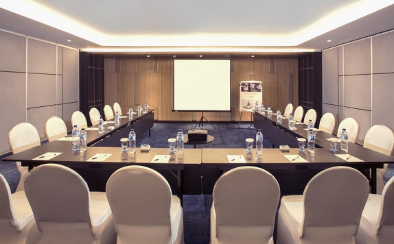 Meeting room di Mercure Bandung City Center