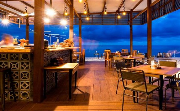 Restaurant di Mola-Mola Resort Gili Air Lombok