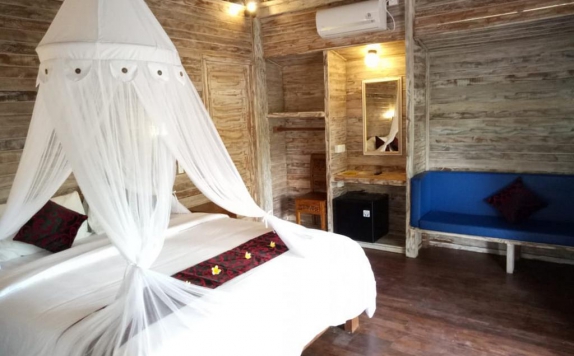 Tampilan Bedroom Hotel di Naradas Mushroom Beach