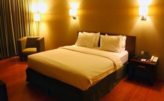 Tampilan Bedroom Hotel di Naval Hotel