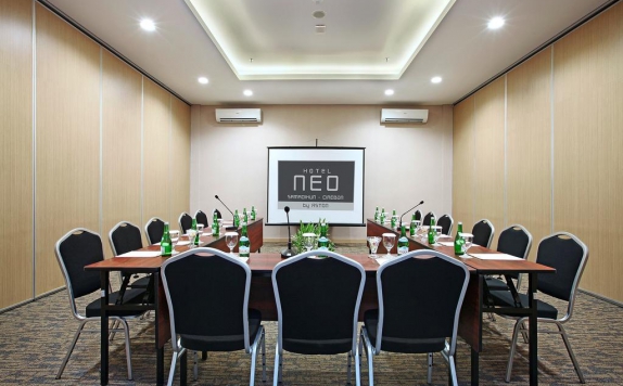 Meeting Room di Neo Samadikun Cirebon