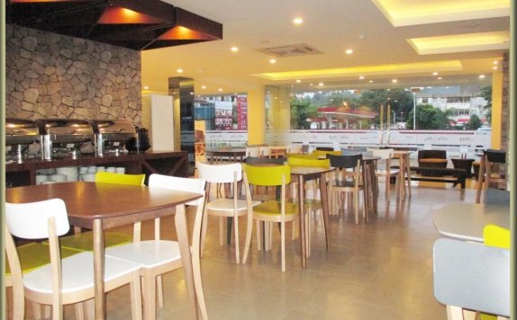 Restaurant di Nite and Day Batam - Jodoh Square