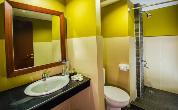 Bathroom di Noormans Hotel Semarang