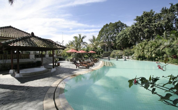 Swimming Pool di Novus Giri Resort & Spa