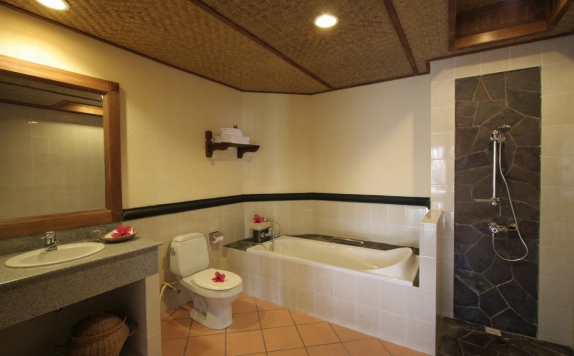 Tampilan Bathroom Hotel di Nugraha Lovina