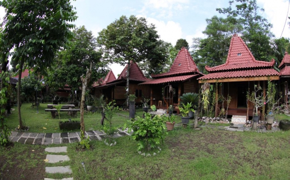 Taman di Omah Garengpoeng