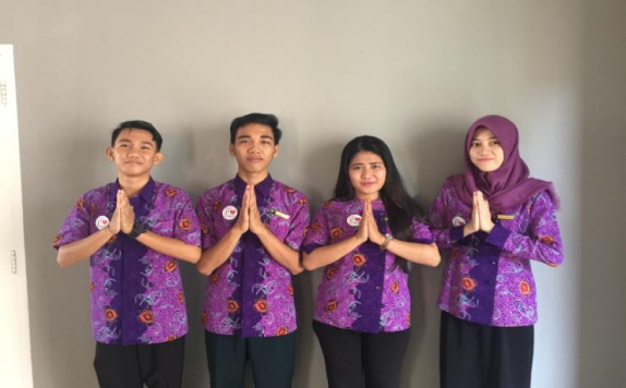 Staff di O.R 44 Hotel Bengkulu