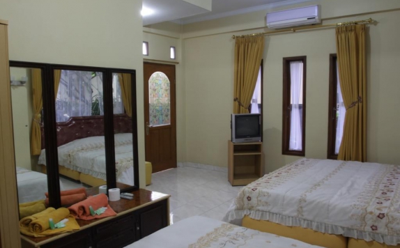 Guest Room di Orange Home's Syariah