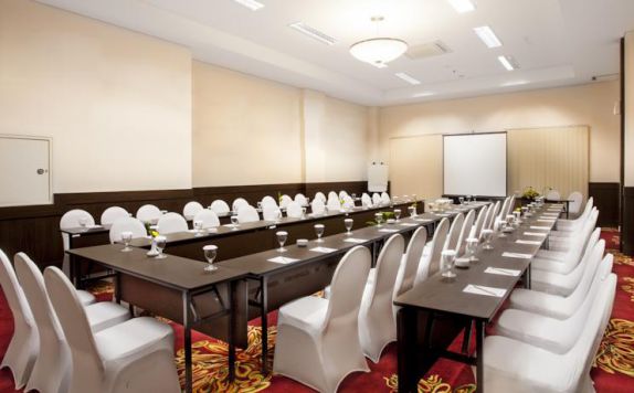 Padjadjaran Suites Business & Conference Hotel Cengkareng