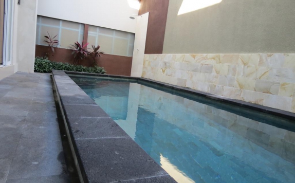 Outdoor Pool Hotel di Padma Pandawa Villa