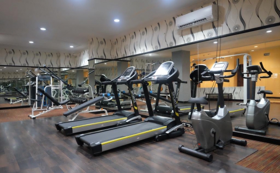 Gym and Fitness Center di Pandanaran Simpang Lima