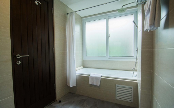 Bathroom di Pandawa Hill Resort