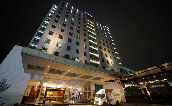 front view di Park Hotel