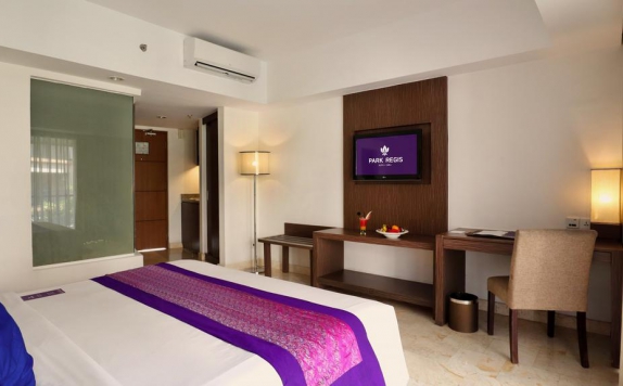 Tampilan Bedroom Hotel di Park Regis Kuta Bali