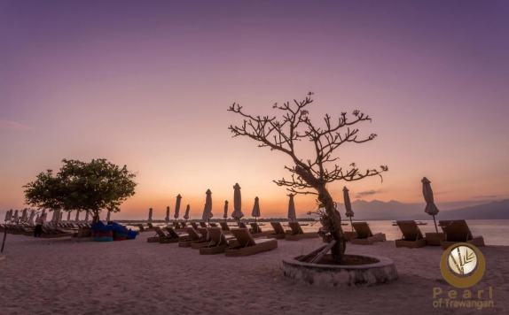 beach di Pearl of Trawangan Resort