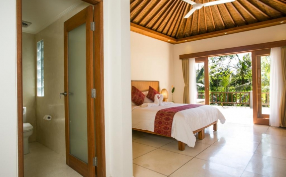 Tampilan Bedroom Hotel di Pesantian Villa and Warung
