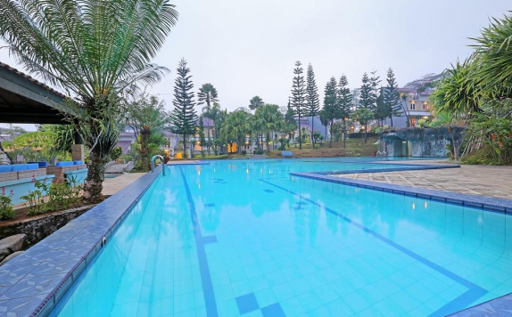 Swimming Pool di Pesona Alam Resort and Spa