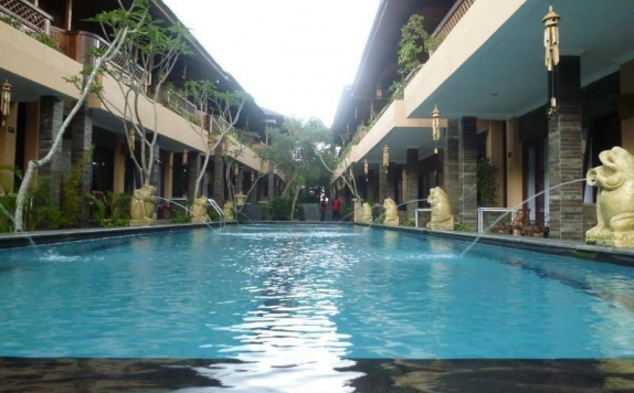 Swimming pool di Pesona Bamboe