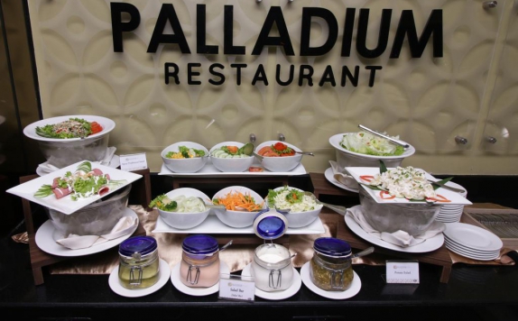 Food and Beverages di Platinum Adisucipto Hotel & Conferene