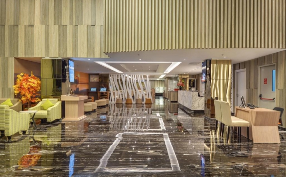Lounge di Platinum Adisucipto Hotel & Conferene