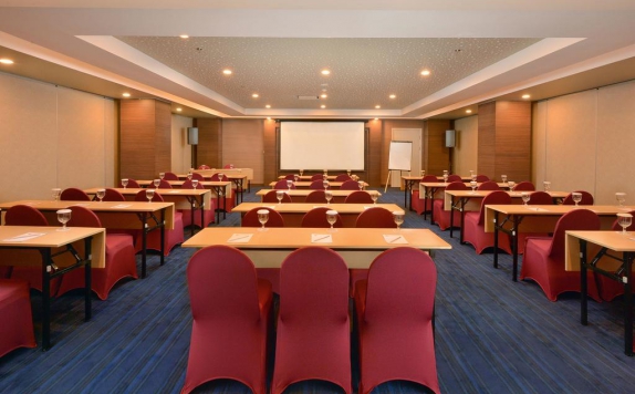 Meeting room di Platinum Adisucipto Hotel & Conferene