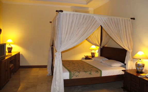 Suite Room di Puri Bambu Hotel