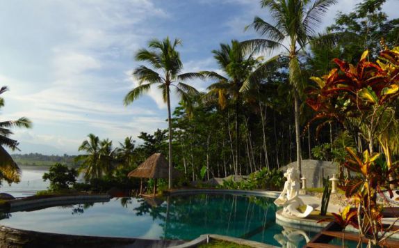 Swimming Pool di Puri Dajuma Cottages Beach Eco-Resort & Spa