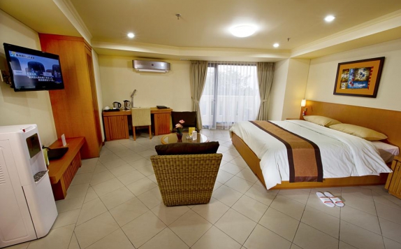 Guest Room di Puri KIIC Golf View Hotel