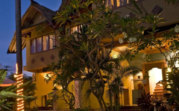 Tampilan Eksterior Hotel di Puri Madawi
