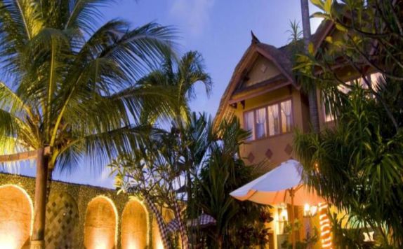 Tampilan Eksterior Hotel di Puri Madawi