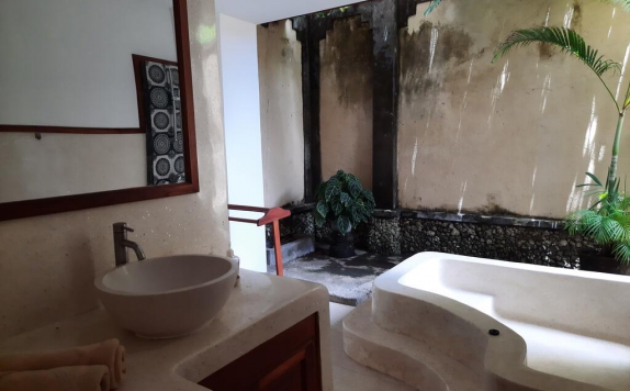 Bathroom di Puri Mesari