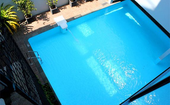 Pool di Puri Perdana