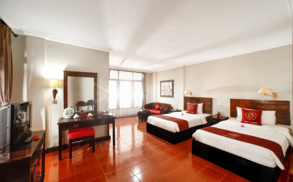 Tampilan Bedroom Hotel di Puri Saron Baruna Beach Lovina