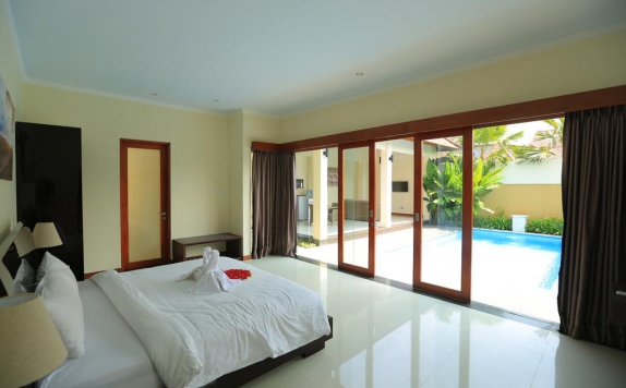 Tampilan Bedroom Hotel di Putri Bali Villa