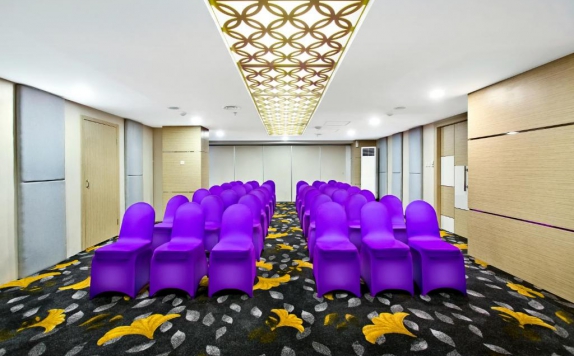 Meeting room di Quest Hotel Darmo - Surabaya by ASTON