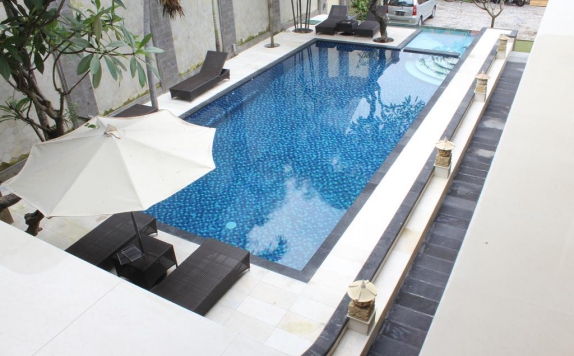 Outdoor Pool Hotel di Radha Bali Hotel