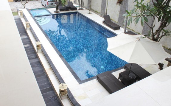 Outdoor Pool Hotel di Radha Bali Hotel